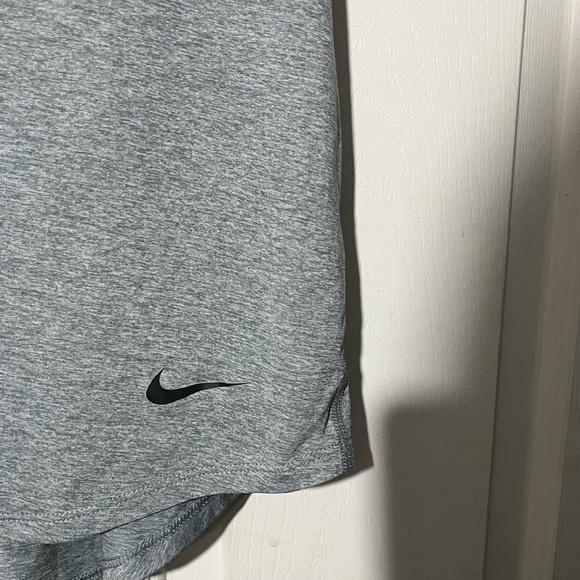 Nike grey tank top - Picture 4 of 7
